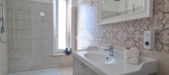 6 rooms Villa in Rome, Italy No. 6529 33