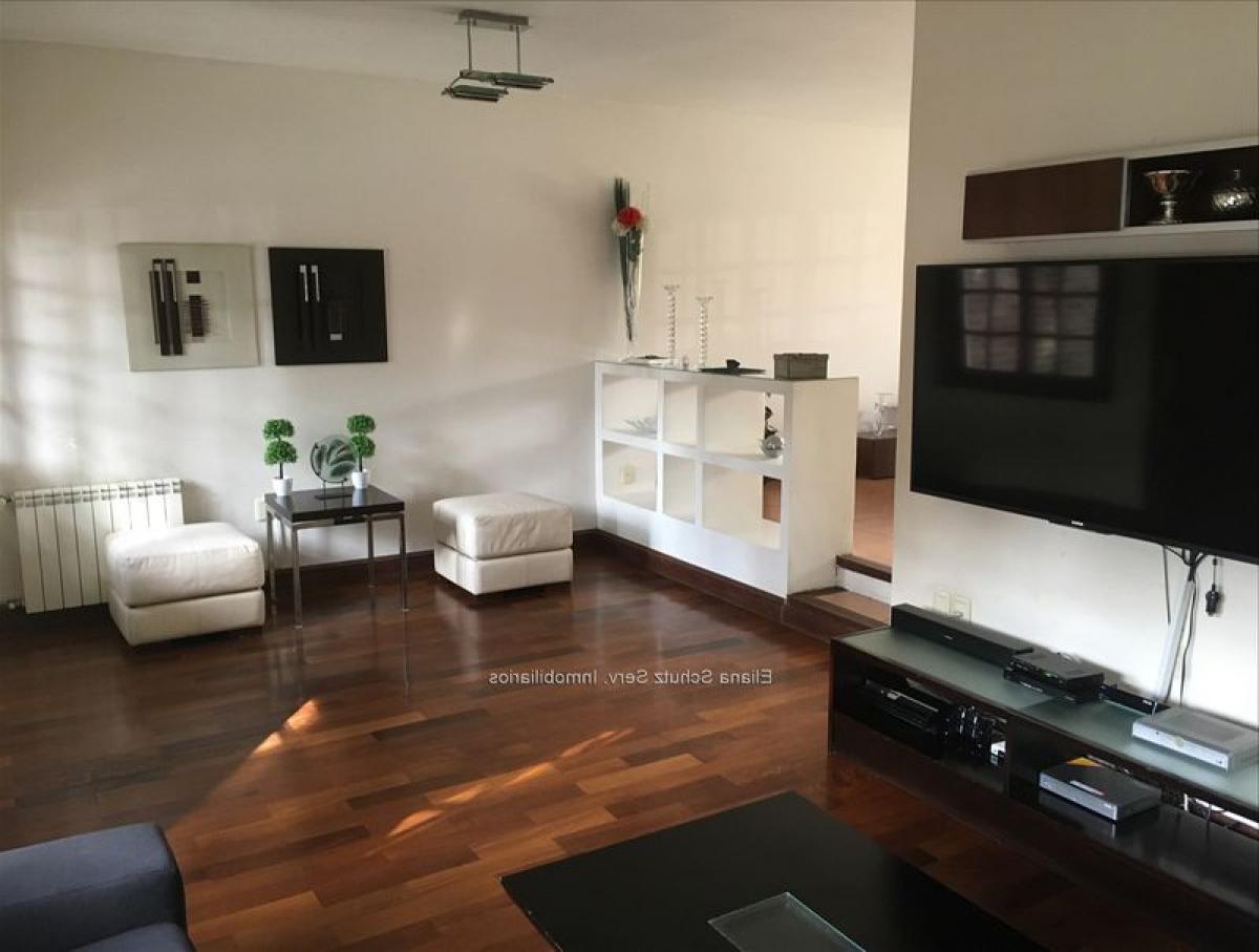 4 bedrooms House in Montevideo, Uruguay No. 8360