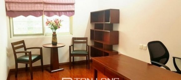 Apartamento de 4 dormitorios en Tay Ho, Vietnam No. 1931 2