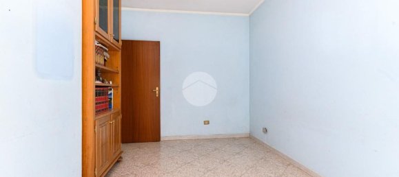 4 bedrooms Apartment in Rome, Italy No. 325125 8