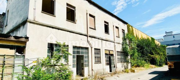 5 rooms Building in Milan, Italy No. 260078 3