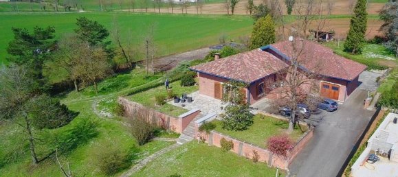 4 bedrooms Villa in Alessandria, Italy No. 59291 10