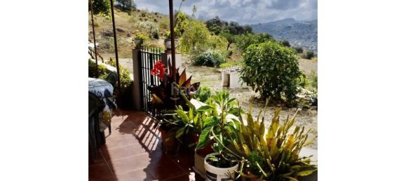 4 bedrooms House in Comares, Spain No. 144837 3