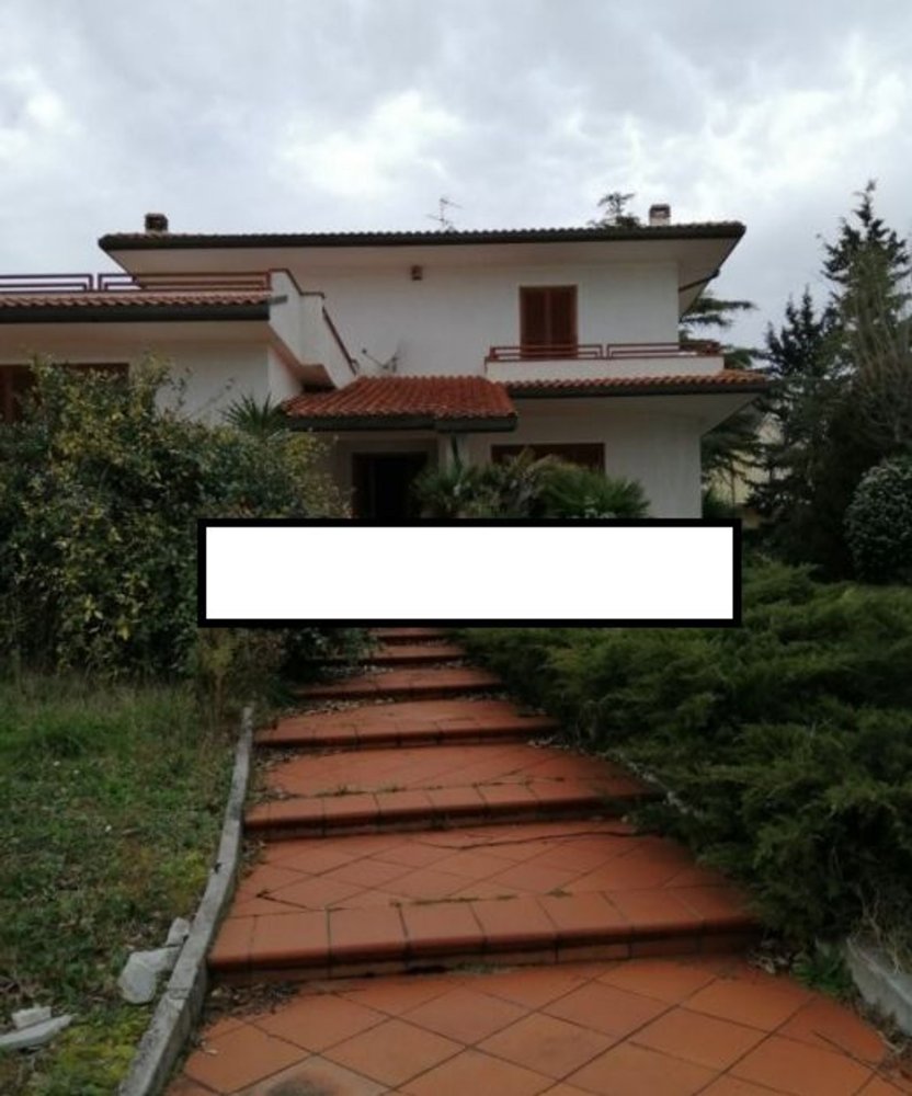 8 rooms Villa in Montegranaro, Italy No. 279116
