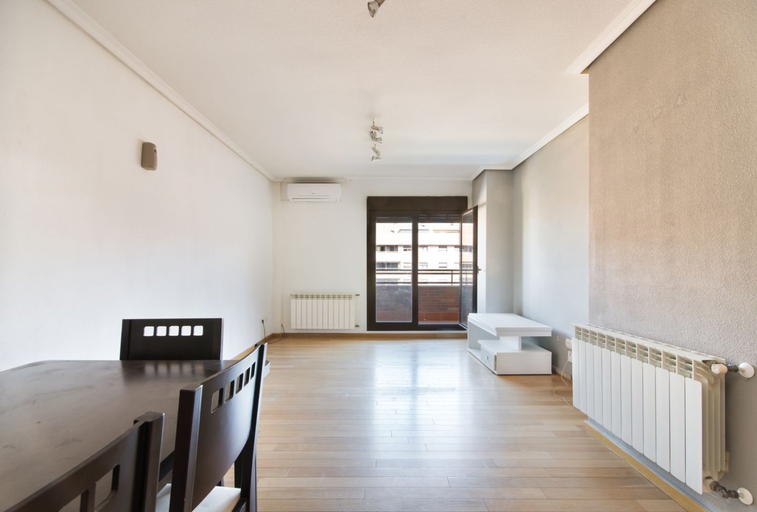 2 bedrooms Apartment in Toledo, Spain No. 281205