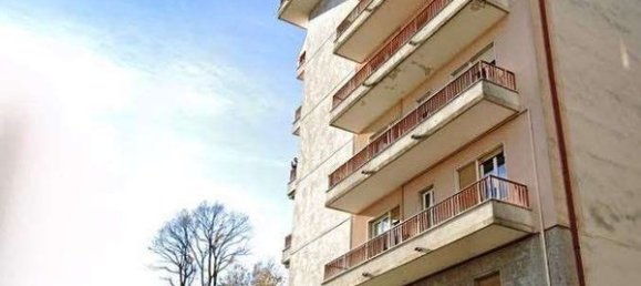 4-salle Appartement à Varese, Italy No. 202205 4