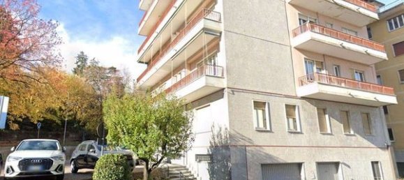 4-salle Appartement à Varese, Italy No. 202205 23