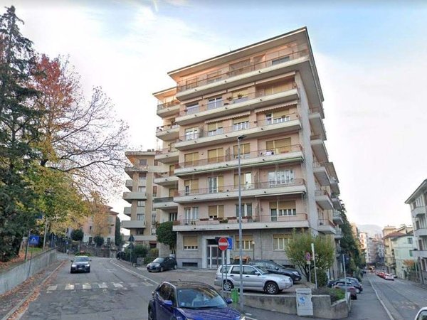 Apartamento de 4 divisões em Varese, Italy N.º 202205