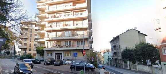 4-salle Appartement à Varese, Italy No. 202205 13