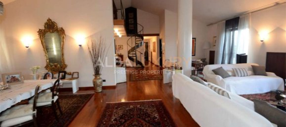 3 bedrooms Villa in Viareggio, Italy No. 446 11