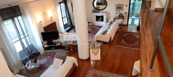 3 bedrooms Villa in Viareggio, Italy No. 446 12