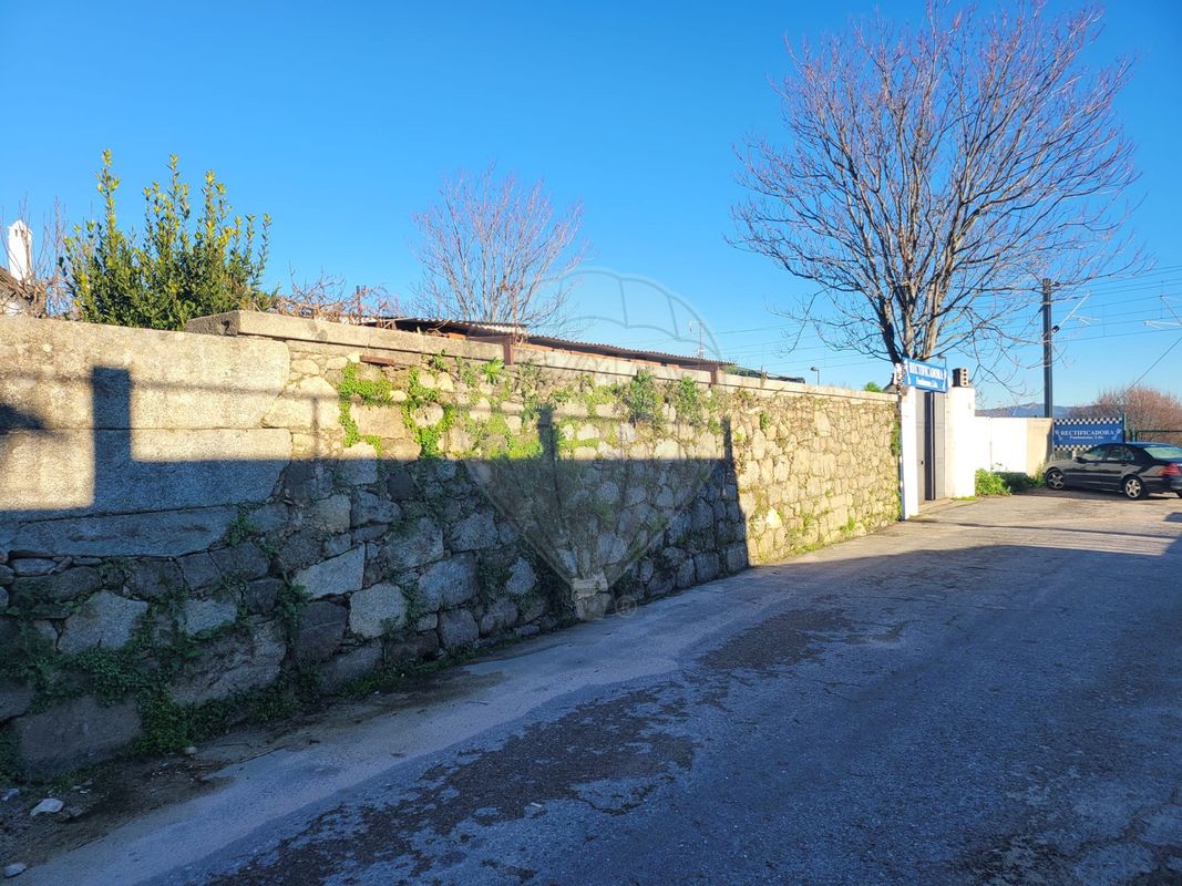 Земельный участок 255м² в Фундан, Португалия № 91312