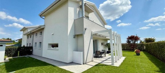 4 rooms House in Trevignano, Italy No. 288625 5