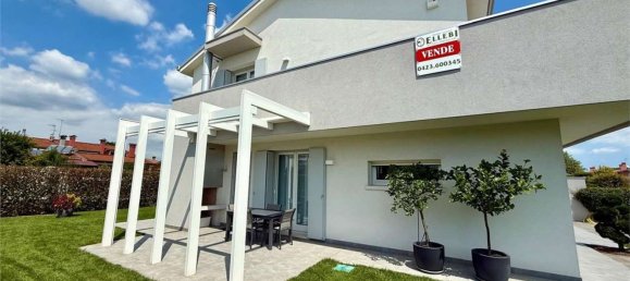 4 rooms House in Trevignano, Italy No. 288625 2