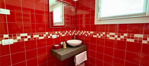 4 rooms House in Trevignano, Italy No. 288625 17