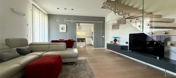 4 rooms House in Trevignano, Italy No. 288625 8