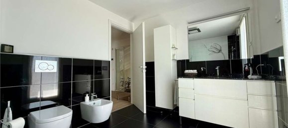 4 rooms House in Trevignano, Italy No. 288625 27