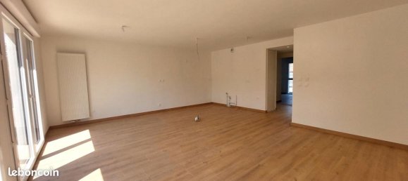 Квартира с 2 спальнями в Амбийи, Франция № 343456 3