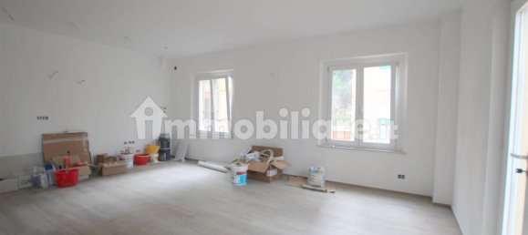 Apartamento de 3 dormitorios en Siena, Italy No. 216043 4