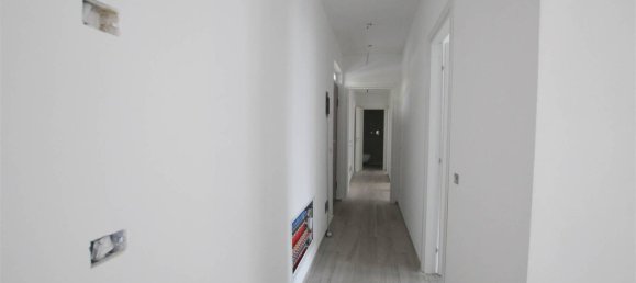 Apartamento de 3 dormitorios en Siena, Italy No. 216043 21