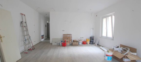 Apartamento de 3 dormitorios en Siena, Italy No. 216043 20