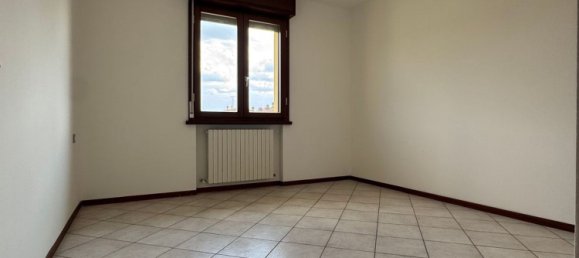3-salle Appartement à Torrile, Italy No. 285679 11