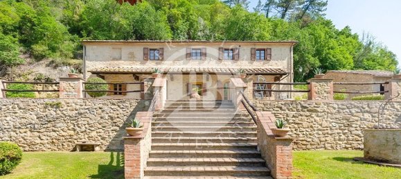 8 غرف نوم منزل في Volterra, Italy رقم 93120 3