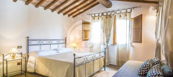 8 غرف نوم منزل في Volterra, Italy رقم 93120 20