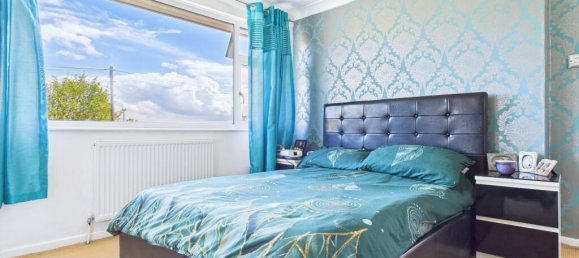 3 bedrooms House in Sheerness, United Kingdom No. 13849 3