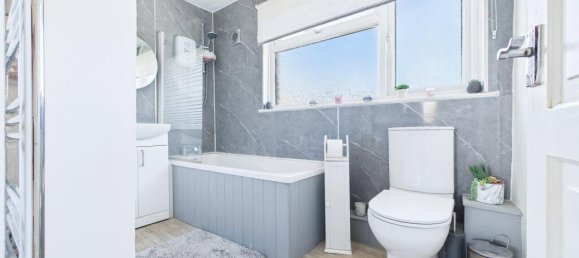 3 bedrooms House in Sheerness, United Kingdom No. 13849 24