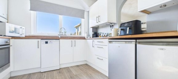 3 bedrooms House in Sheerness, United Kingdom No. 13849 9