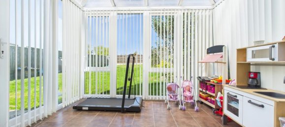 3 bedrooms House in Sheerness, United Kingdom No. 13849 13