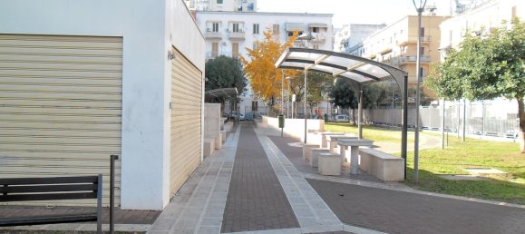 3 rooms Apartment in Bari, Italy No. 104546 8