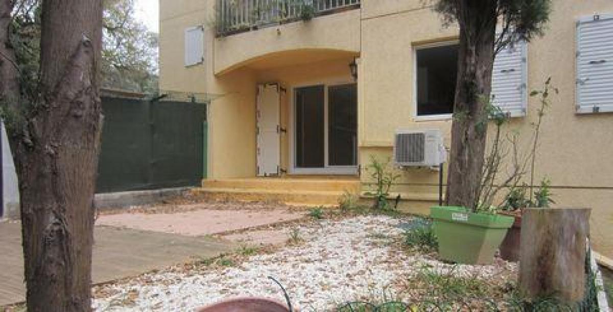 Студия в кондо  в Йер, Франция № 4592