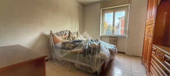 2 rooms Apartment in Turin, Italy No. 49717 5