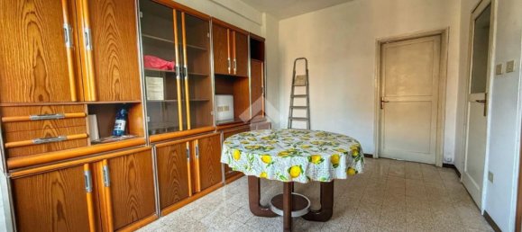 2 rooms Apartment in Turin, Italy No. 49717 3