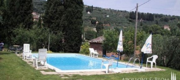 7 bedrooms House in Sinalunga, Italy No. 58015 4