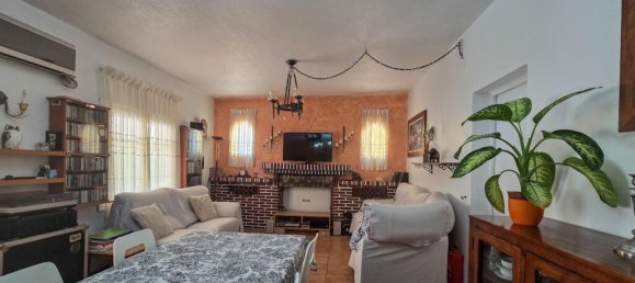 4 bedrooms Villa in El Campello, Spain No. 171471 2