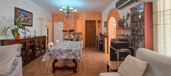 4 bedrooms Villa in El Campello, Spain No. 171471 4