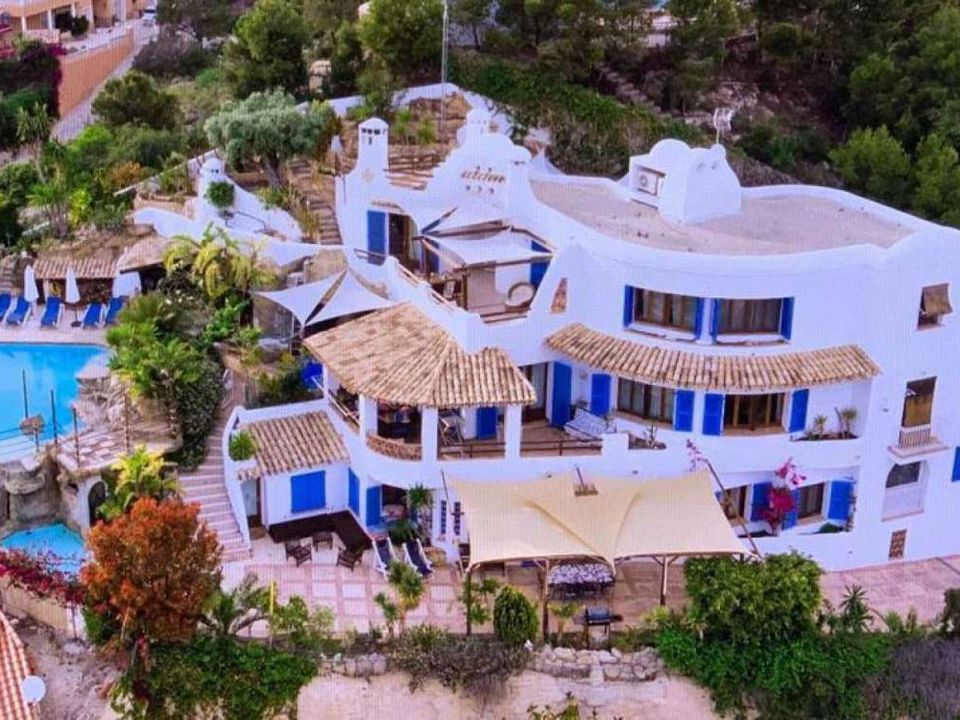 8 bedrooms Villa in El Campello, Spain No. 189279