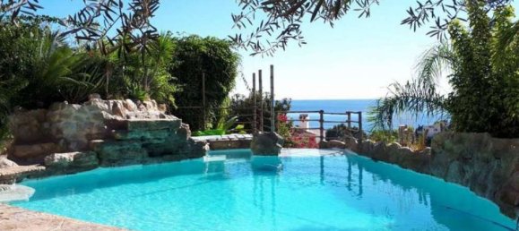 8 bedrooms Villa in El Campello, Spain No. 189279 2