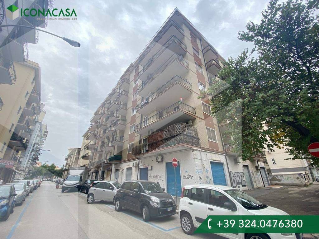 Apartamento de 5 habitaciónes en Foggia, Italy No. 23733