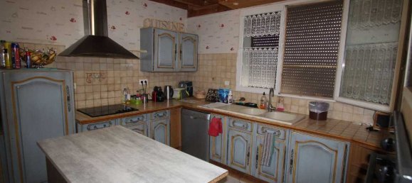 8 bedrooms House in Albi, France No. 191584 6