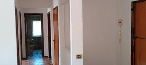 Квартира с 4 комнатами в Мессина, Италия № 257592 2