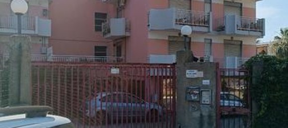 Квартира с 4 комнатами в Мессина, Италия № 257592 5