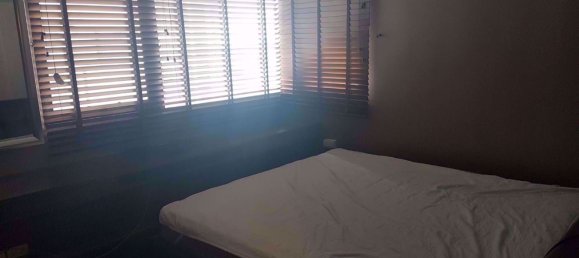 Кондоминиум  с 1 спальней в Сатхон, Таиланд № 10210 9