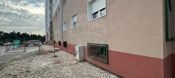 Entrepôt à Casal de Cambra, Portugal 394m² No. 94144 2