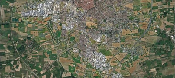 1 room Commercial property in Modena, Italy No. 13802 3