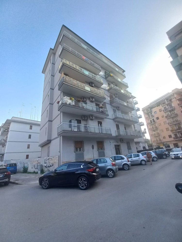 3 chambres Appartement à Taranto, Italy No. 379482