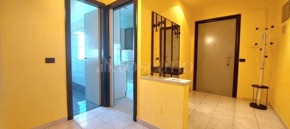 3 rooms Apartment in Milan, Italy No. 285101 6